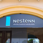 enseigne-retroéclairée-sur-mesure